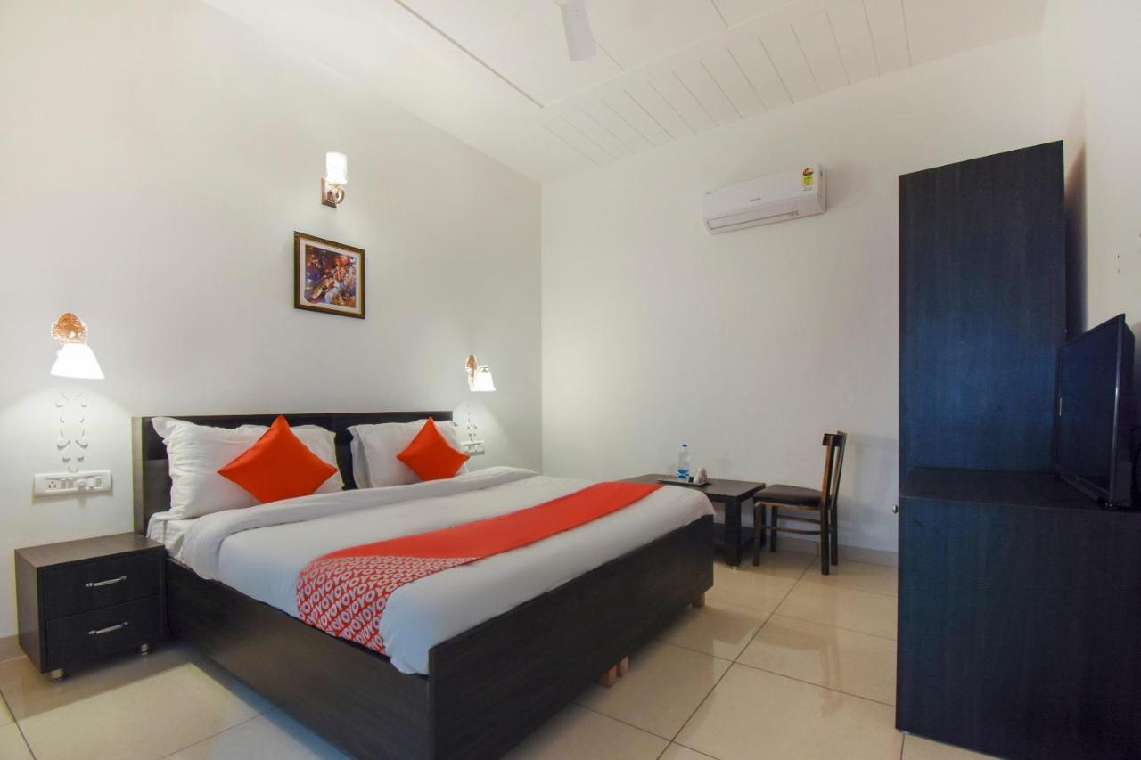 Oyo 75460 Sky High Residency Hotel Лудяна Екстериор снимка