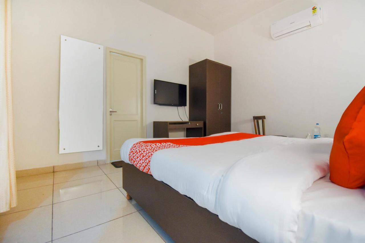 Oyo 75460 Sky High Residency Hotel Лудяна Екстериор снимка