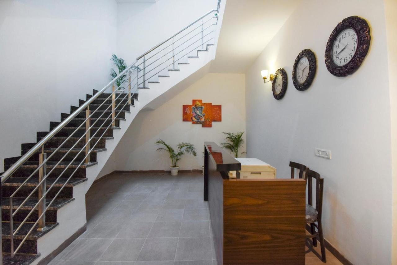 Oyo 75460 Sky High Residency Hotel Лудяна Екстериор снимка