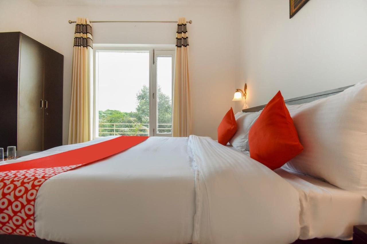 Oyo 75460 Sky High Residency Hotel Лудяна Екстериор снимка