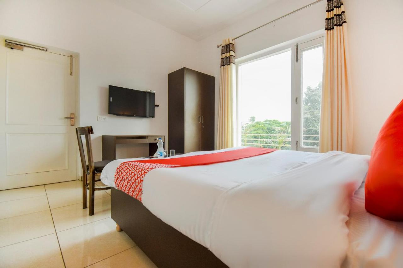 Oyo 75460 Sky High Residency Hotel Лудяна Екстериор снимка