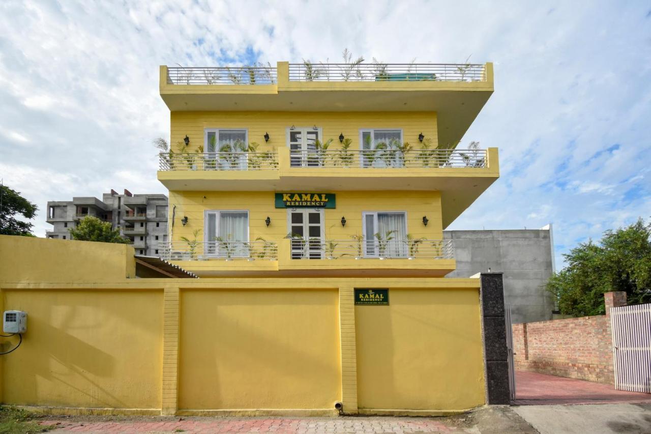 Oyo 75460 Sky High Residency Hotel Лудяна Екстериор снимка