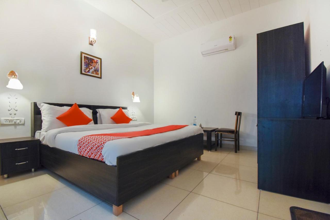 Oyo 75460 Sky High Residency Hotel Лудяна Екстериор снимка