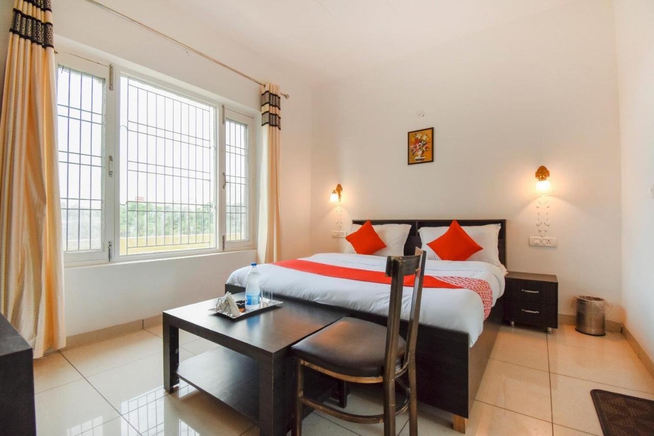 Oyo 75460 Sky High Residency Hotel Лудяна Екстериор снимка